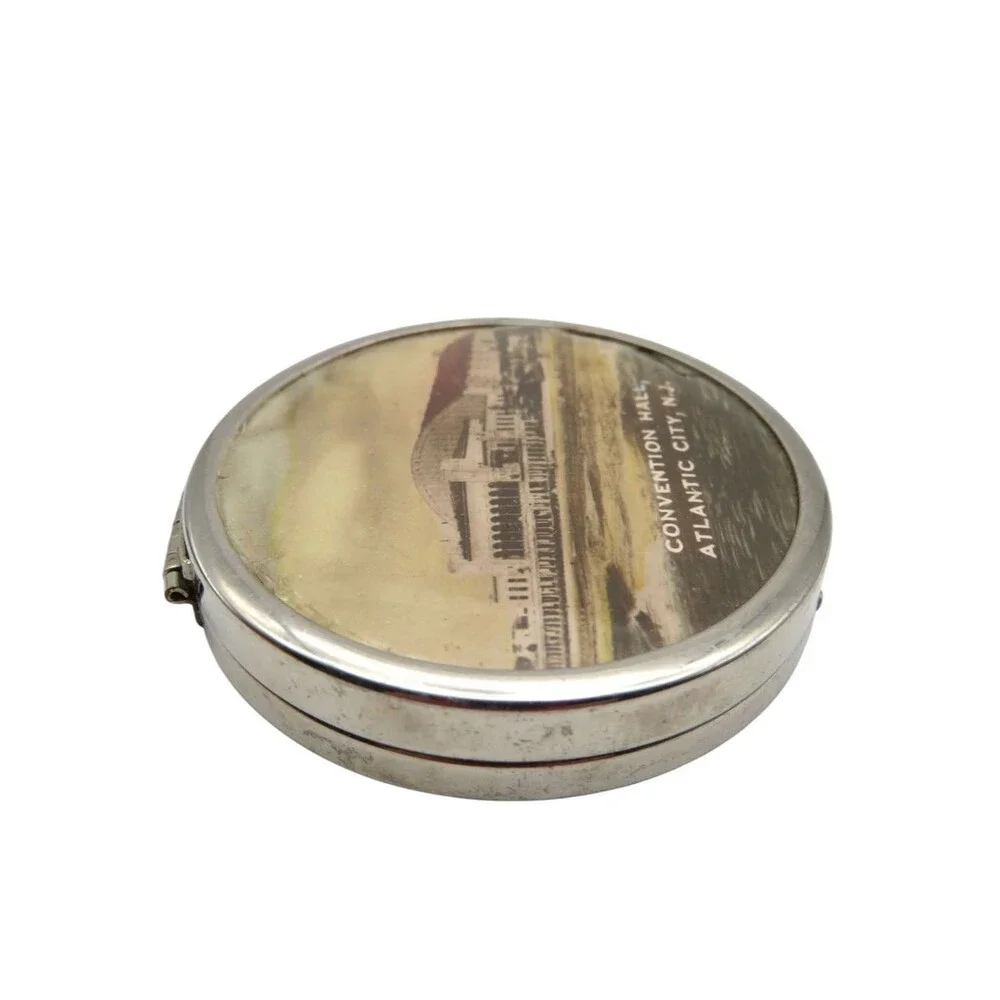 Vintage 1934 Atlantic City Convention Hall Powder Compact w Original Note